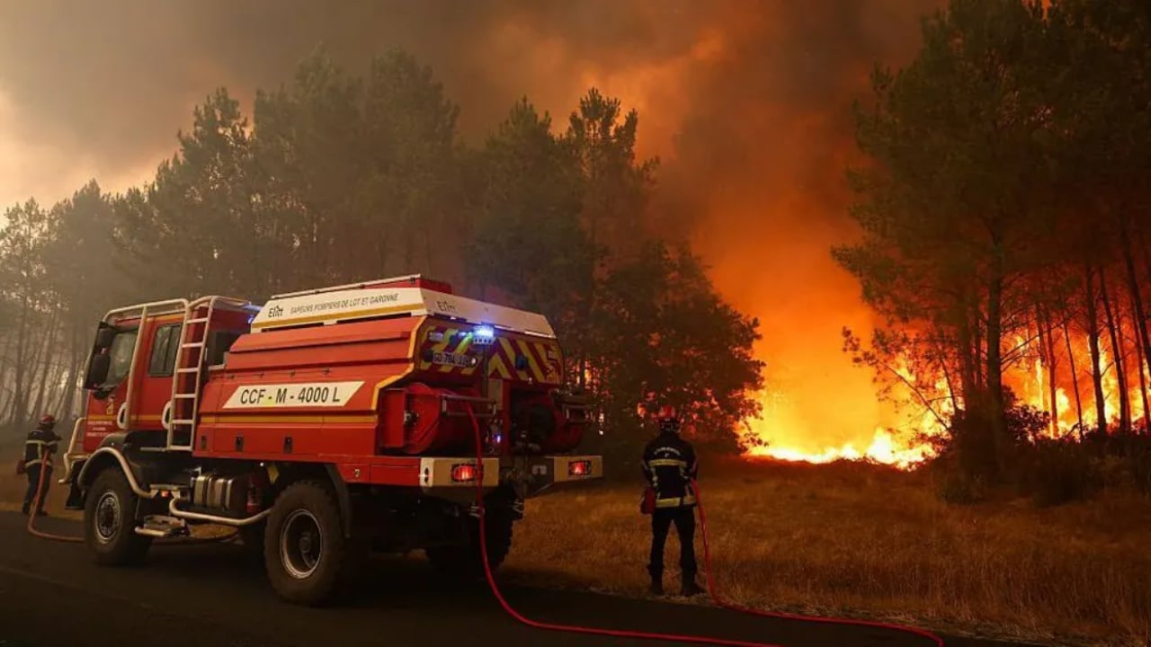 Zjarret në Francën jugperëndimore nxjerrin mbi 20 mijë njerëz nga zonat e rrezikut