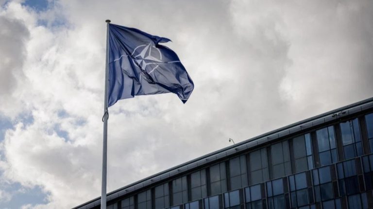 Arrestim për spiunazh në selinë ushtarake të NATO-s në Belgjikë, e dyshuara ishte praktikante