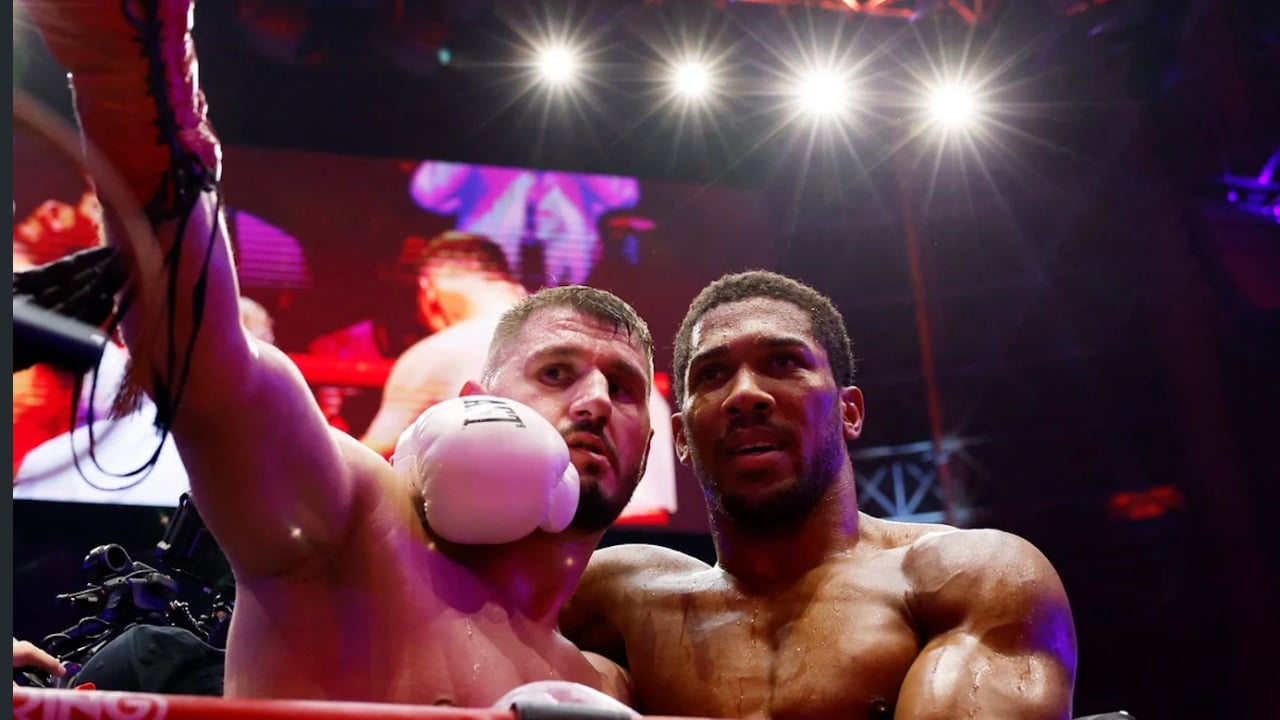 Kristian Prenga tronditi Anthony Joshua-n në ring, raportohen fitime deri në 3 milionë dollarë