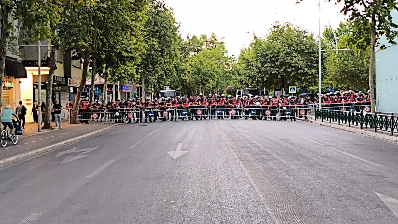 Kuvendi mblidhet sot mes protestës dhe masave të shtuara, në skenë edhe dy seanca brenda ditës