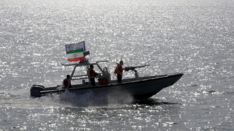 Irani sekuestron 3 cisterna në Ngushticën e Hormuzit, por pa dhënë asnjë provë publike