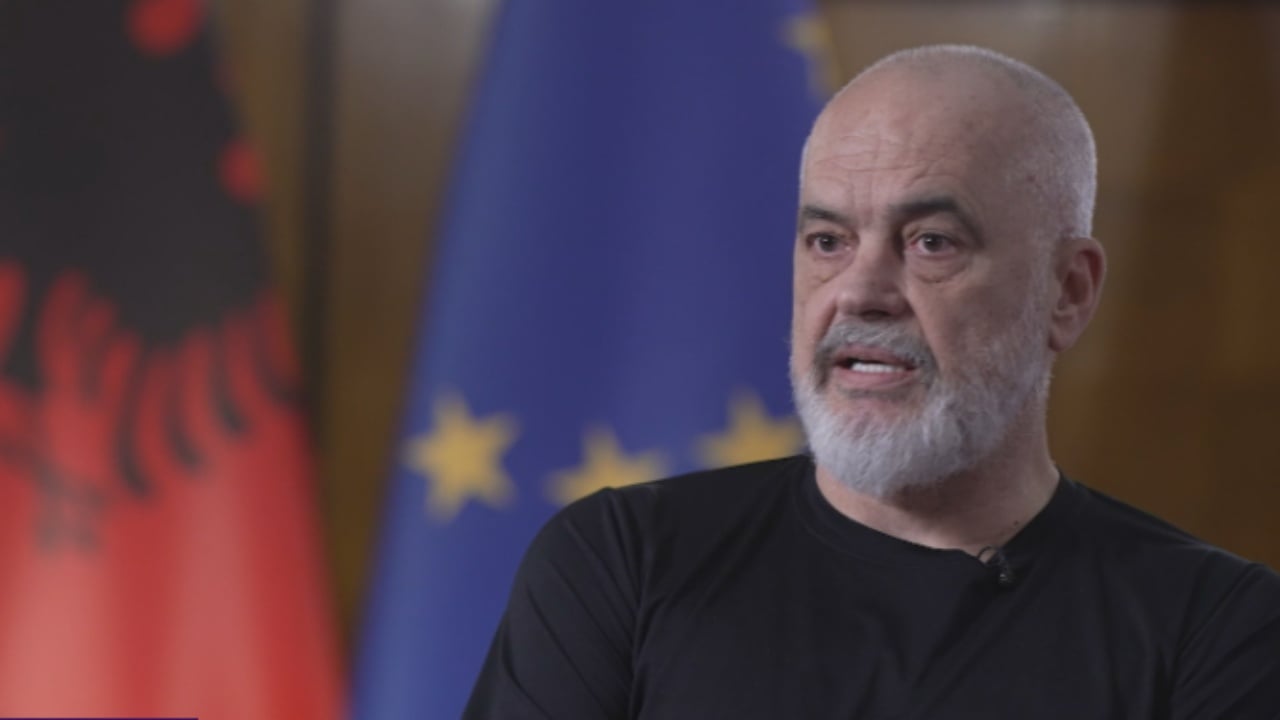 Rama mbron projektin në Zvërnec për Channel 4, por shmang shqetësimet për mjedisin