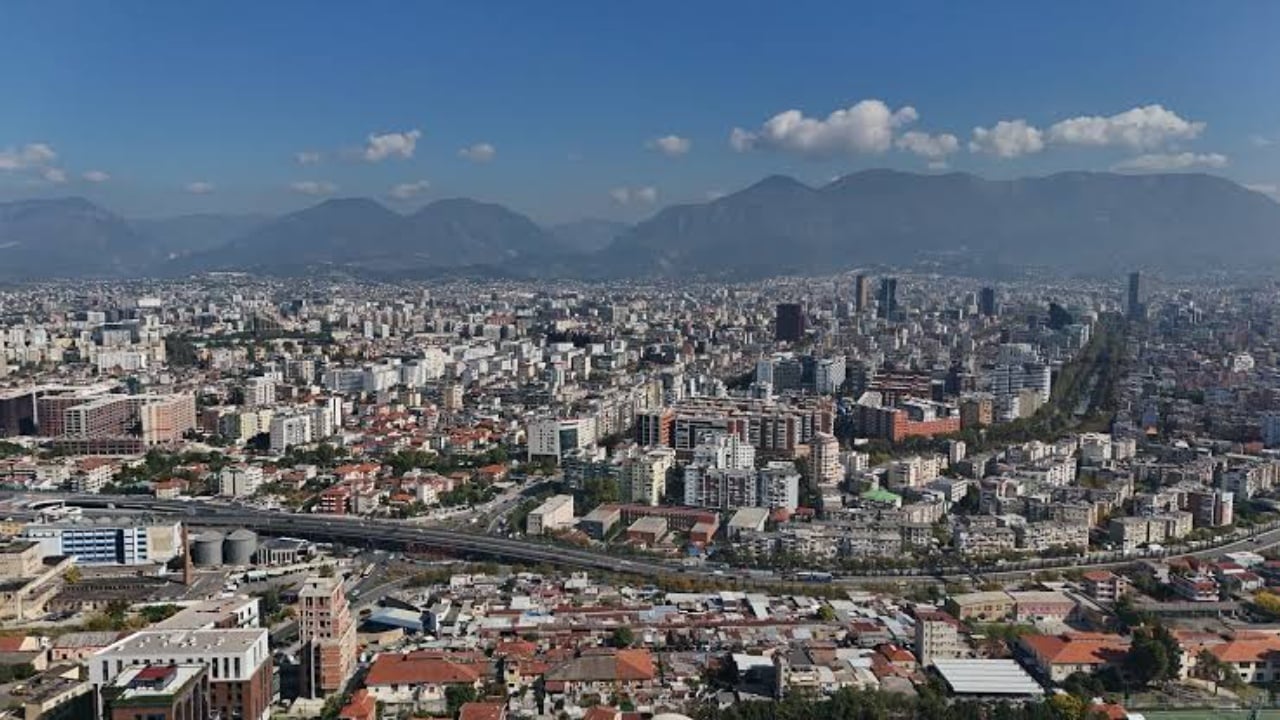 PS propozon shkrirjen e 15 bashkive, përfshi Përrenjasi; rihapet debati për hartën vendore