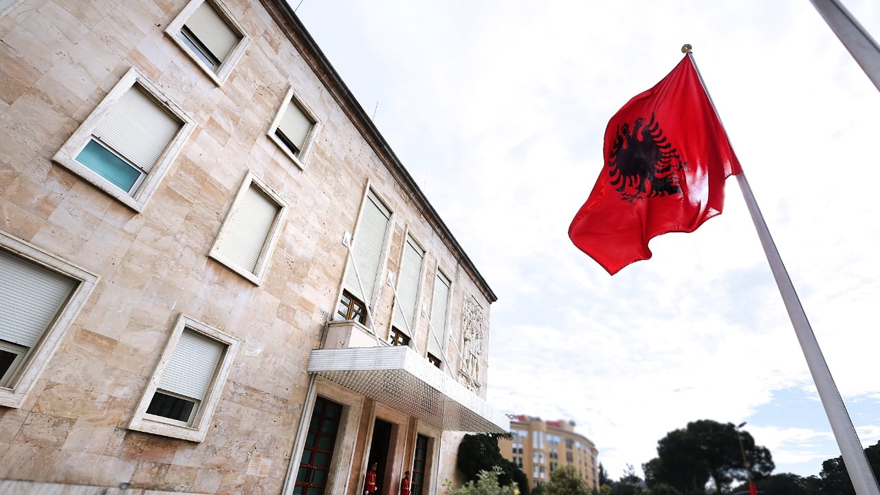 Qeveria miraton patentat me Italinë, mision ushtarak në Gaza dhe ndalimin e ndërtimeve