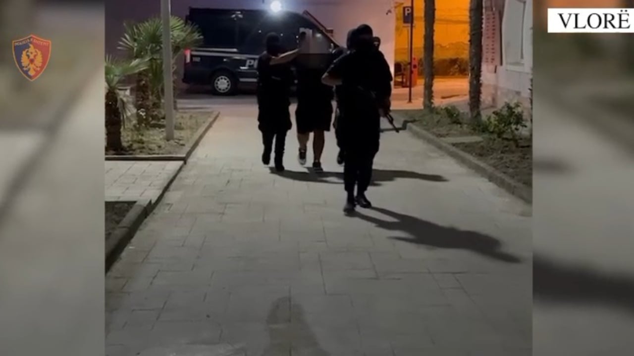 Aksion policor nga Vlora në Sarandë: 4 të arrestuar, armë, drogë dhe automjete të sekuestruara