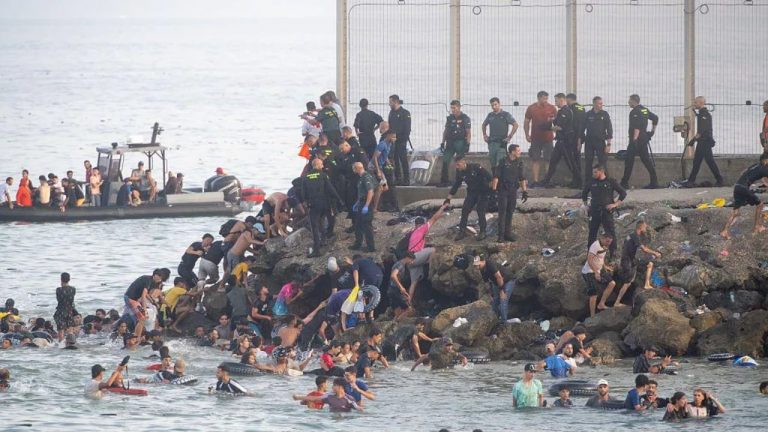 Kriza migratore në Spanjë, Sanchez kërkon mbledhje urgjente të BE-së pas kaosit në Ceuta