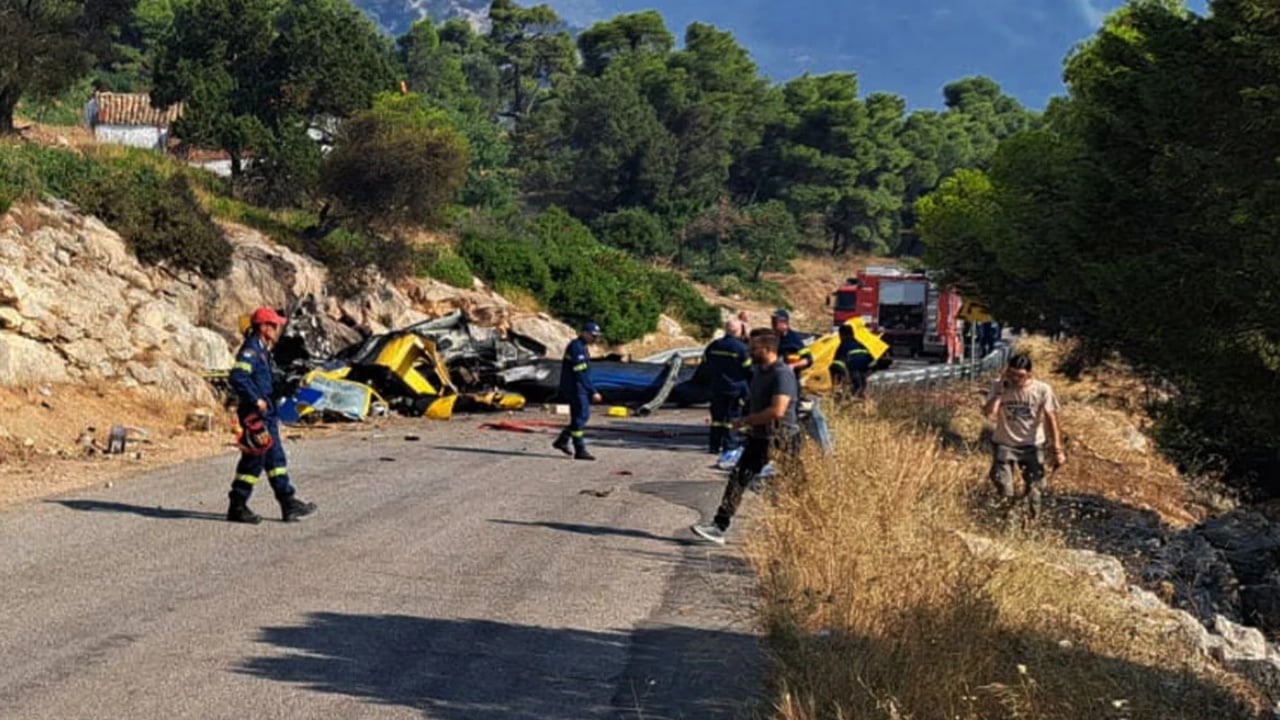 Përplasje helikopterësh zjarrfikës në Greqi, dalin pamjet nga vendi i rrëzimit
