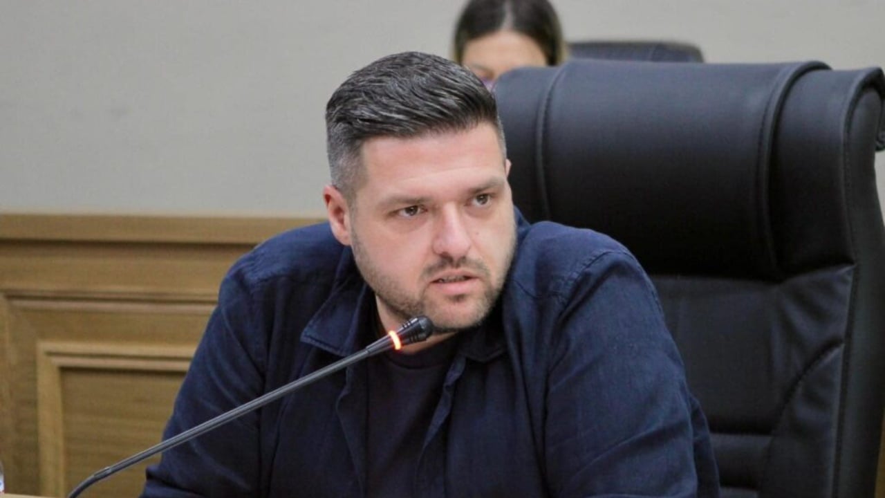 Shkrirja e Patosit me Fierin hap debat, Duro sfidon reformën me të dhënat e vetë komisionit