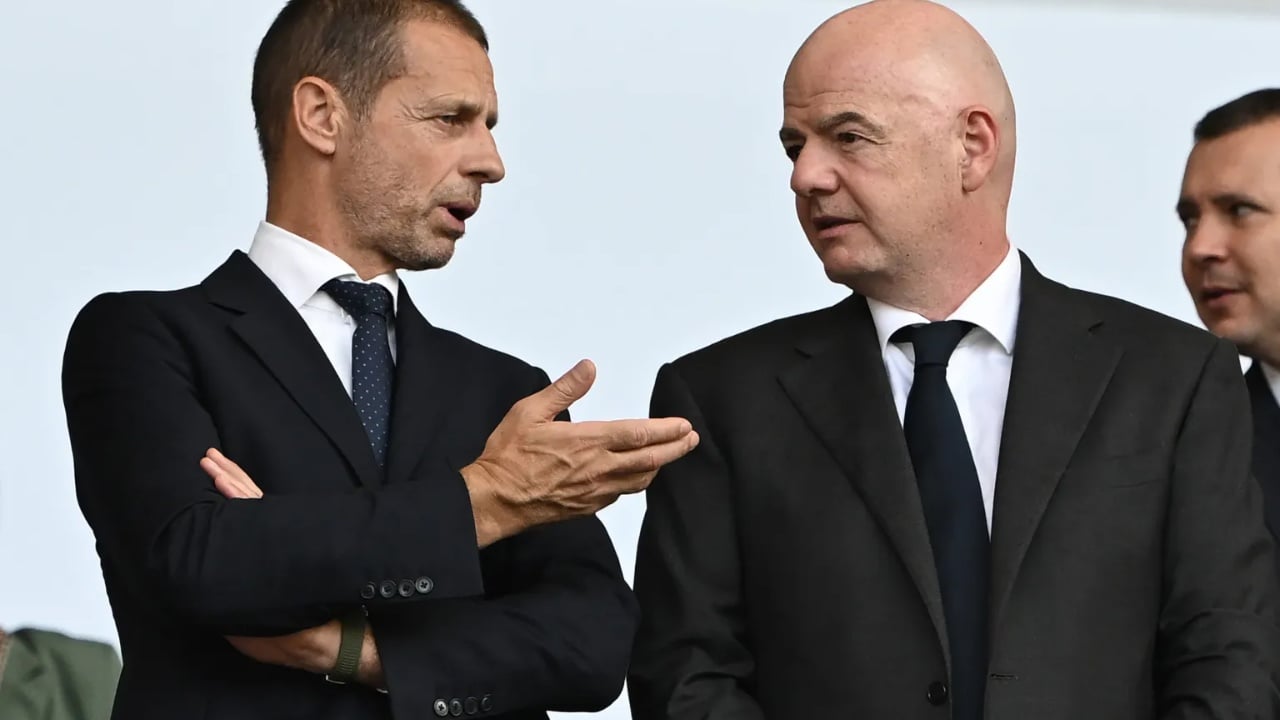 UEFA përball FIFA-n: Infantino kërcënohet me padi për planin e shitjes së Botërorit