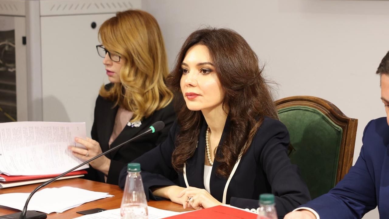 Mesazhi i Elisa Spiropalit ndez leximet politike brenda PS: “Mëso nga lumi”