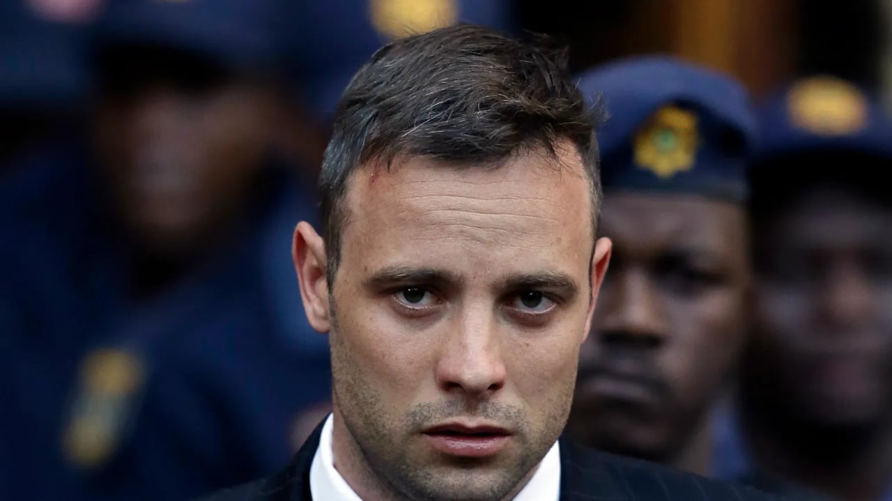 Oscar Pistorius pas burgut: larg sportit, raportohet se ka nisur punë të re në Pretoria