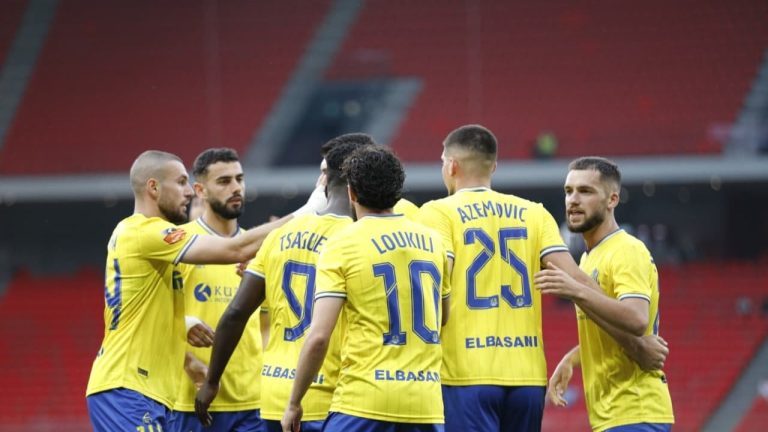 Shifrat e UEFA-s thellojnë hendekun: PSG merr më shumë se 75 klube të eliminuara bashkë