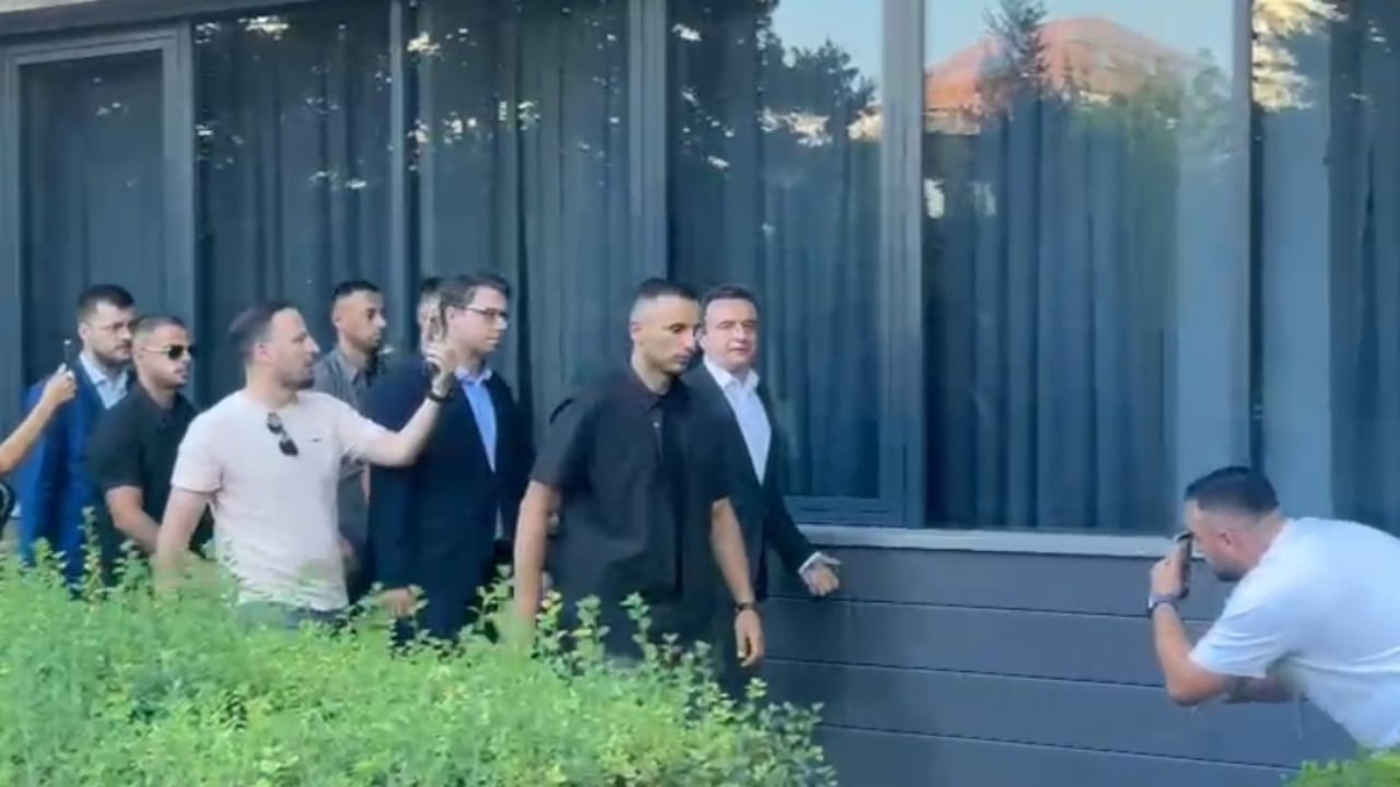 Kurti pas 3 orësh me Abdixhikun: ende pa marrëveshje për formimin e institucioneve