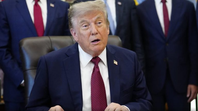 Trump i vë ultimatum Iranit, por Teherani e mohon: tensione të reja dhe sulm pranë Hormuzit