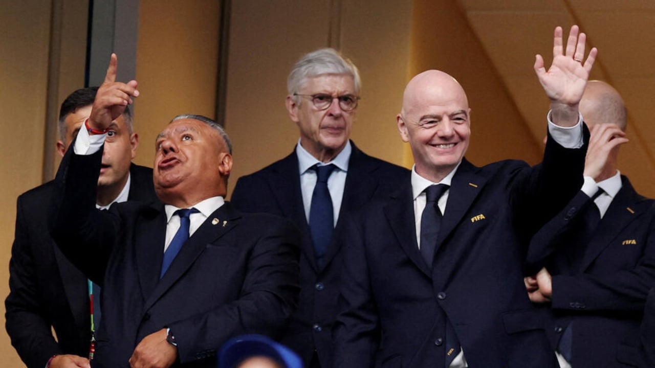 Wenger del hapur kundër Infantinos: anulimi i projektit në FIFA ishte i padiskutueshëm
