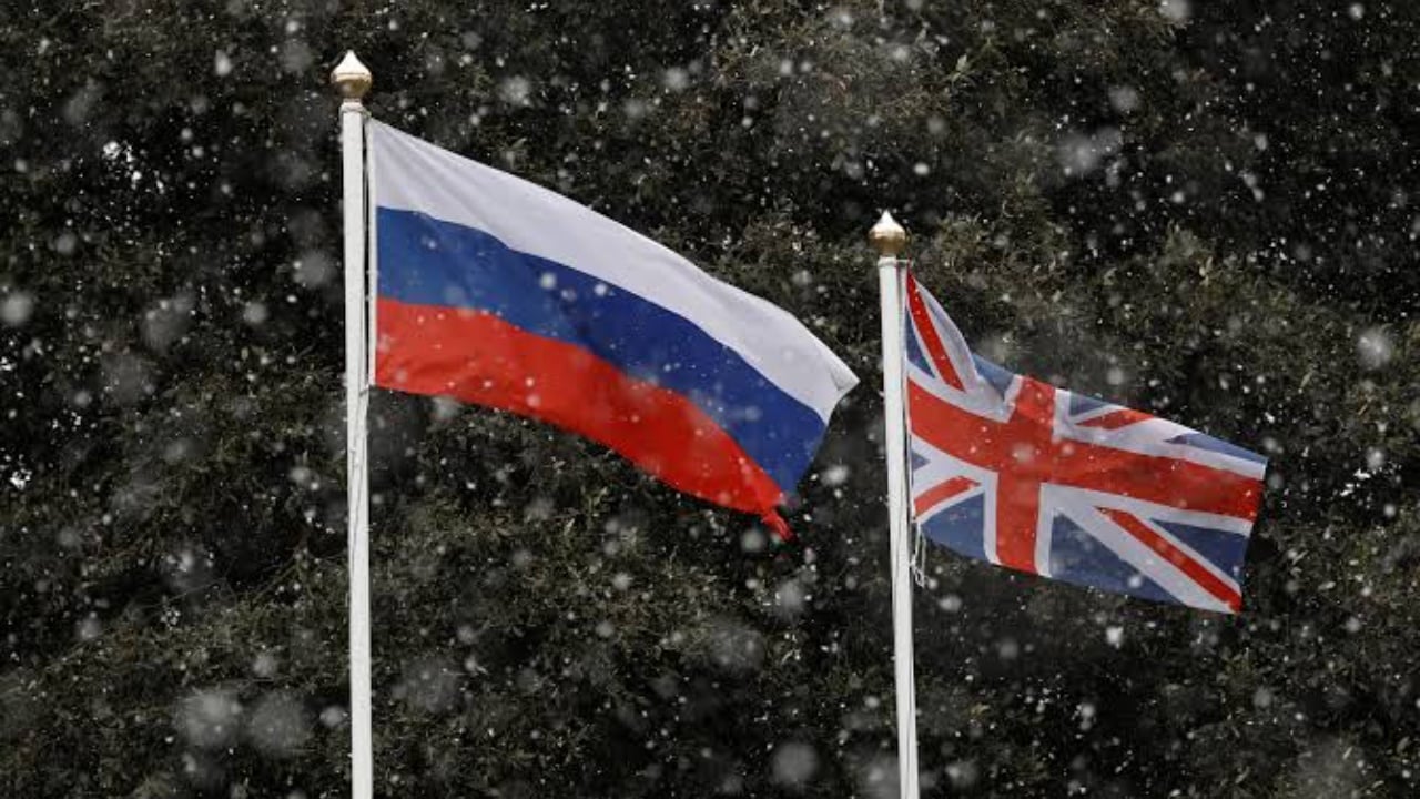 Britania shton sanksionet ndaj Rusisë, në listë 6 banka dhe cisternat e naftës