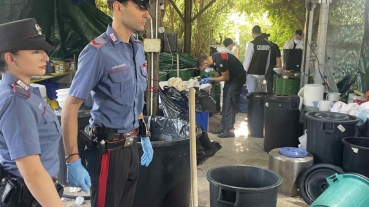 Rafineri kokaine e fshehur në Latina, arrestohen 5 persona mes tyre edhe një shqiptar
