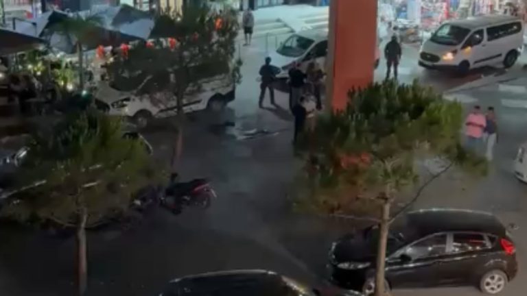 RENEA zbarkon në Vlorë, kontrolle në dy banesa për persona me rrezikshmëri të lartë