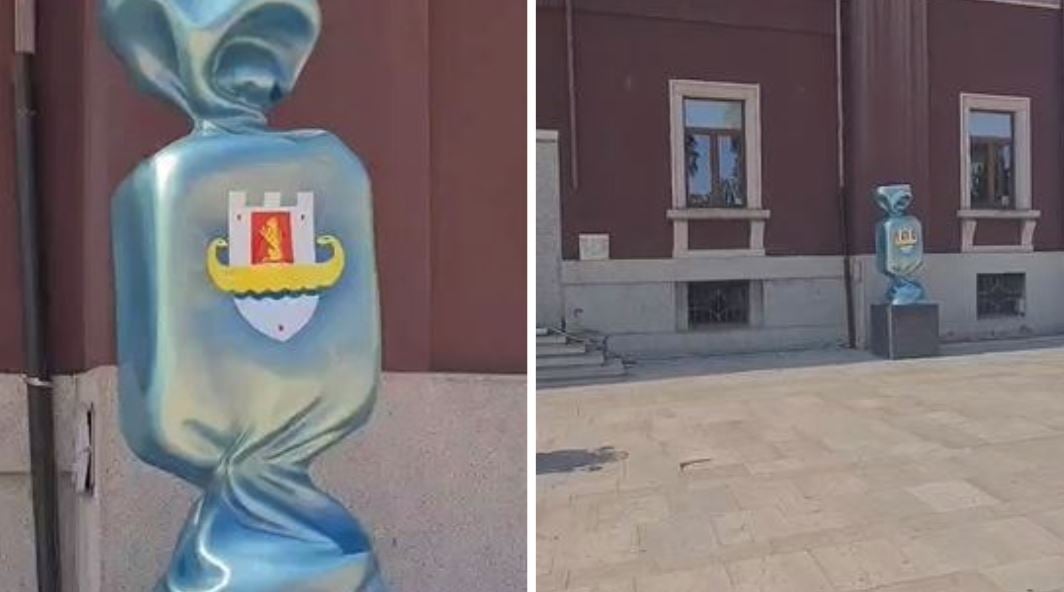 "Karamelja" para Bashkisë së Durrësit ngre pikëpyetje: instalacion pa shpjegim zyrtar në qendër të qytetit
