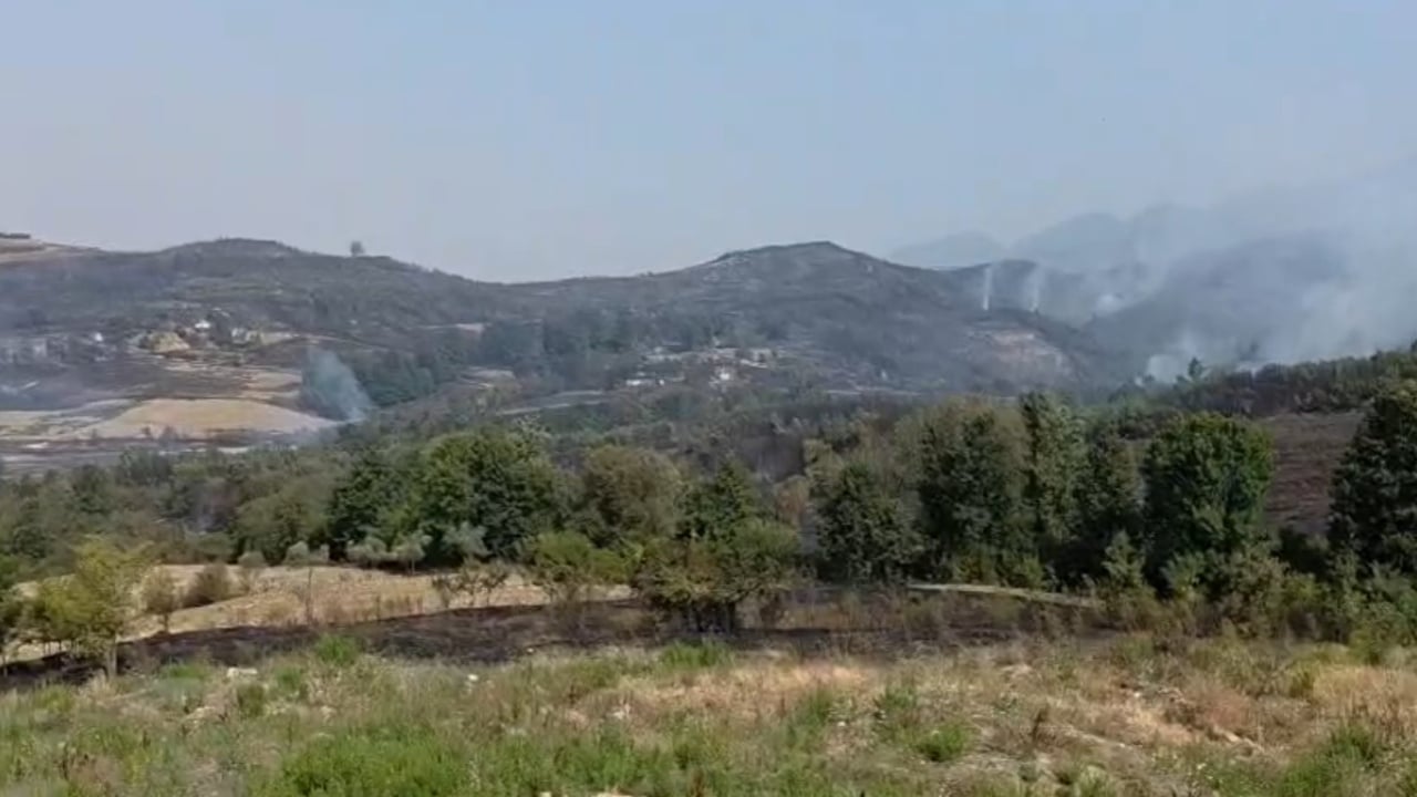 Zjarri në Priskë përhapet drejt Lundrës e Farkës, ndërpriten dritat dhe uji