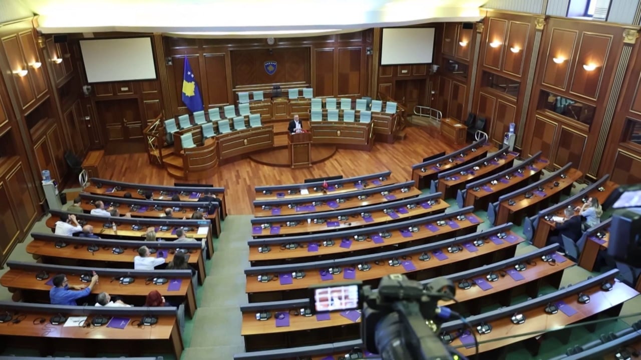 Kuvendi i Kosovës në bllokim, opozita akuzon Kurtin për zvarritje të konstituimit