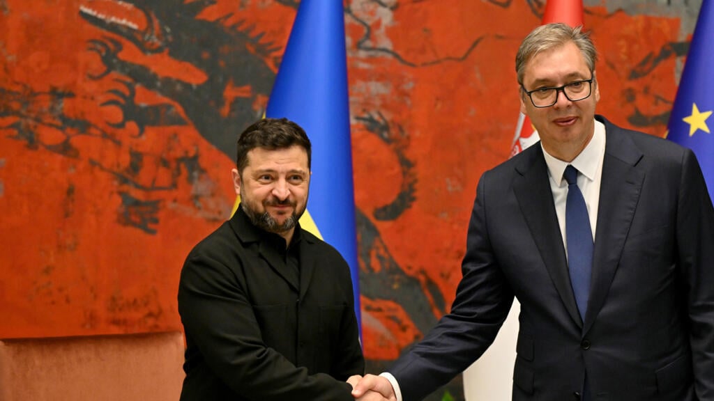 Lavrov sulmon Serbinë pas vizitës së Zelenskyt në Beograd: Financimi i Ukrainës, “i papranueshëm”
