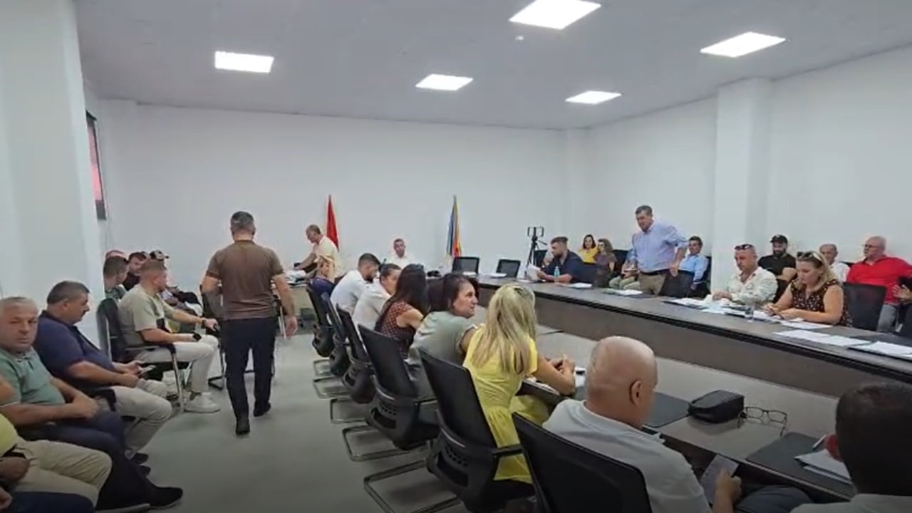 Reforma territoriale, PS dhe PD bashkohen në Selenicë kundër bashkimit me Vlorën
