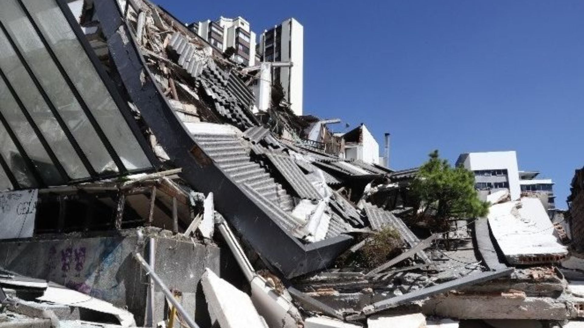Tërmeti në Kolumbi: 294 viktima, 4 mijë të plagosur dhe 400 të zhdukur pas 5 ditësh