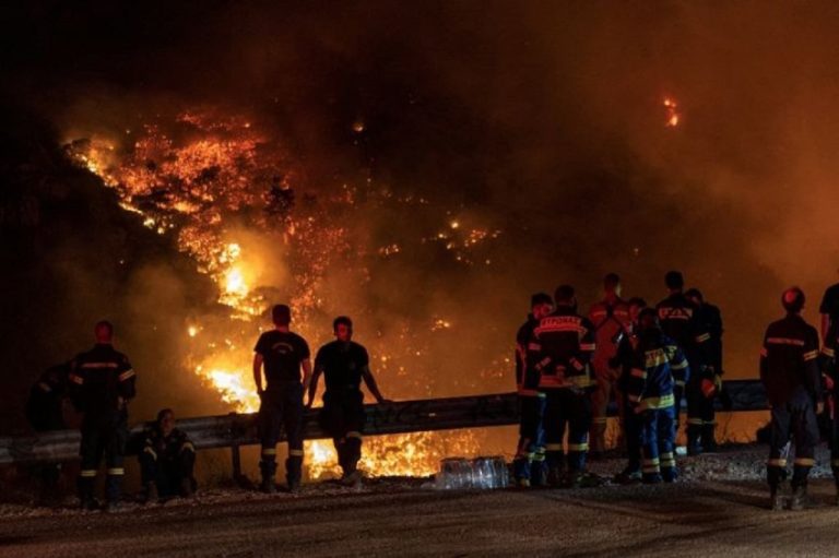 Zjarret përfshijnë Europën: Kroacia në alarm, qielli errësohet nga tymi në Greqi