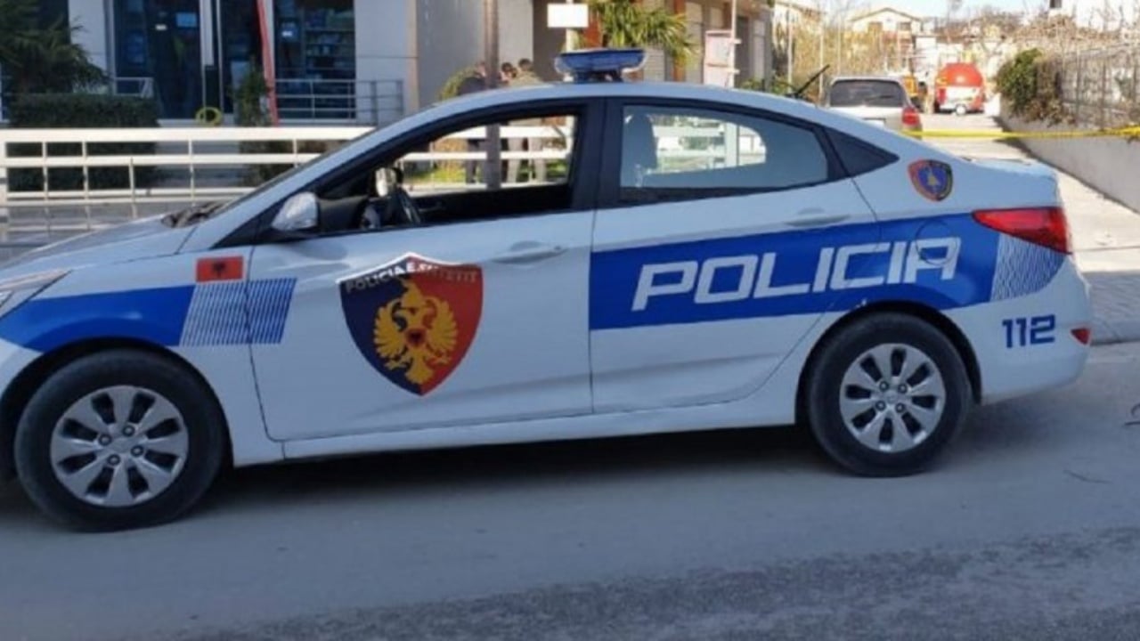 Sherr mes shitësve të biletave në Skelë, një i plagosur me thikë në Vlorë
