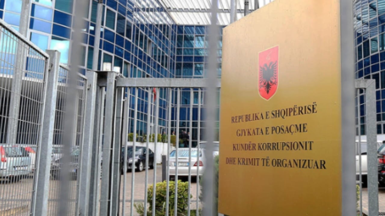 Ekstradohet nga Anglia, GJKKO lë në burg Xhuljano Hoxhën për dosjen e 870 kg kanabis