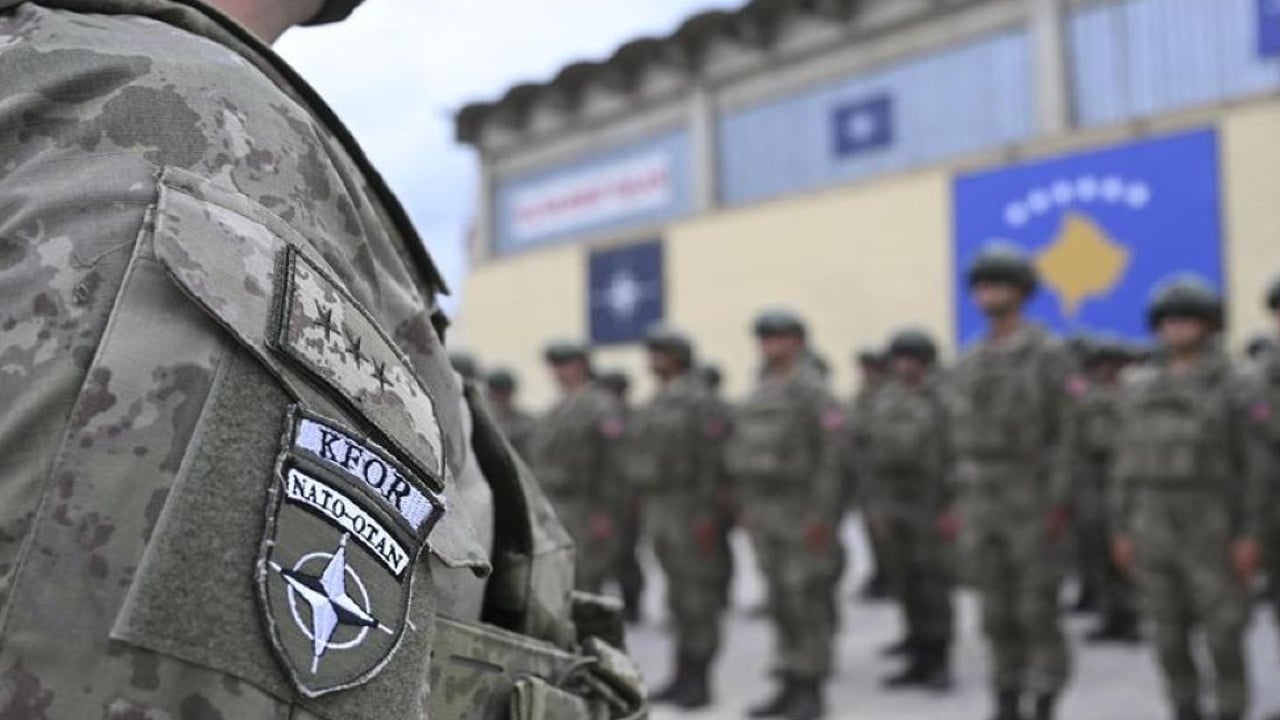 KFOR nis tërheqjen nga ura e Ibrit, por veriu i Kosovës mbetet nën tension