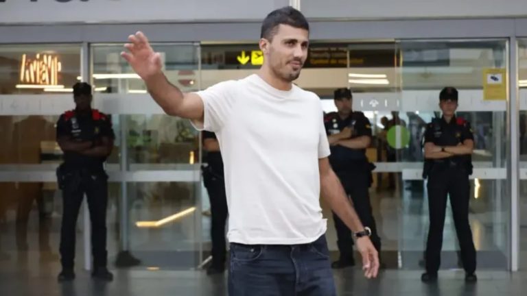 Rodri zbarkon në Barcelonë, gati firma: sa kushton transferimi nga Manchester City