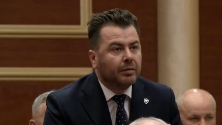 Kapri denoncon kërcënim pas kallëzimit për Postën e Durrësit: “Mos flisni më...”