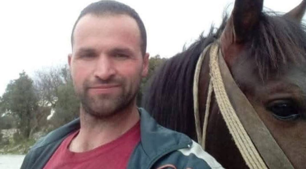 Aksidenti fatal në Durrës pa autor: 41-vjeçari u la mbi 4 orë në rrugë pas përplasjes