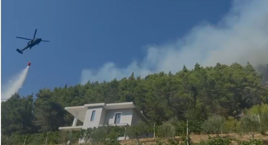 Zjarret në vend, 4 vatra mbeten aktive: çfarë thotë Ministria për rrezikun ndaj banesave