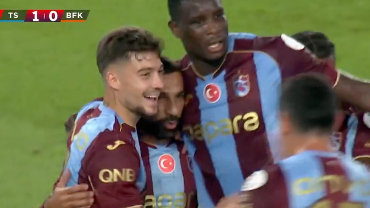 Salah gjen golin e parë me Trabzonspor, feston me Ernest Muçin ndaj Basaksehir
