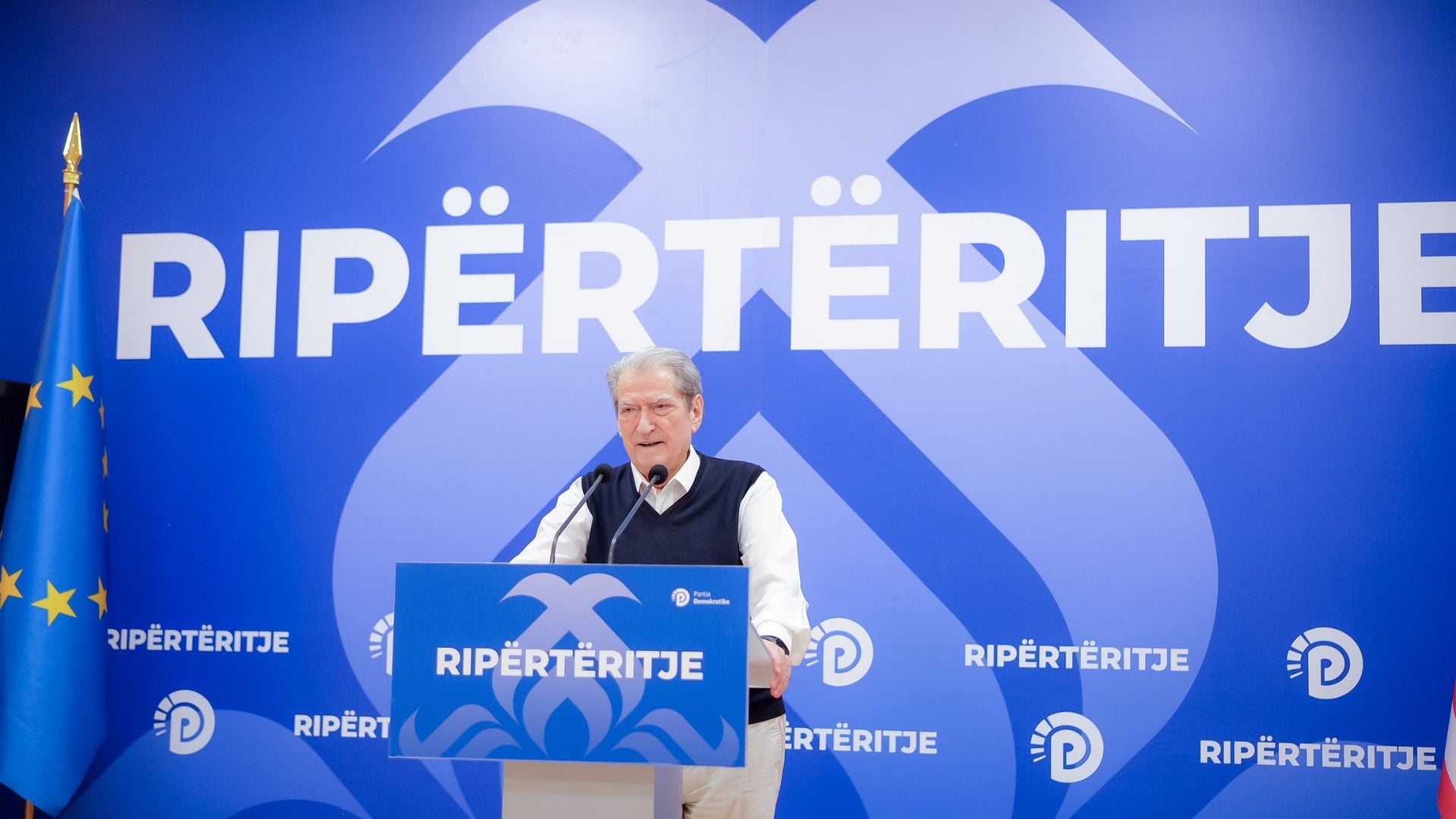 Berisha sulmon “Pasqyra Albania”: “Mur për të mashtruar”, paralajmëron abuzim me fondet