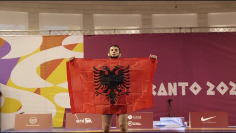 Mundja shqiptare shkëlqen në Taranto: ar i Islam Dudaev, argjend për Abakarov