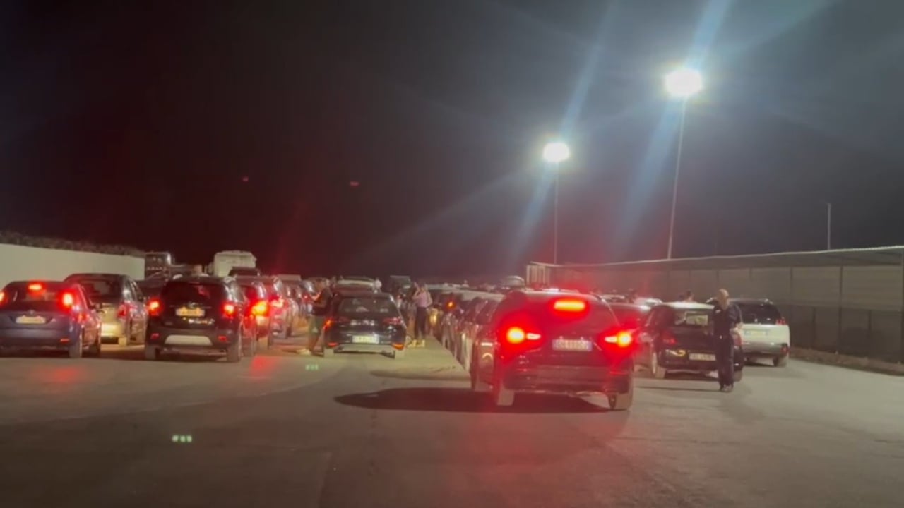 Porti i Vlorës në fundjavë me fluks të lartë, 8 mijë pasagjerë dhe 2,300 automjete drejt Italisë