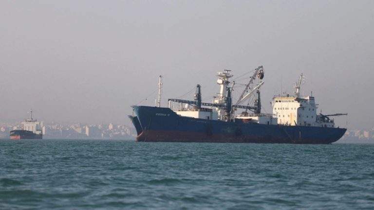 Ngushtica e Hormuzit në qendër të pazareve diplomatike, raportohen oferta të SHBA për Iranin