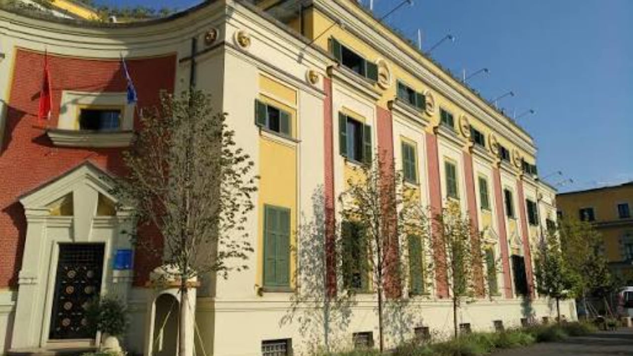 Kush e drejton Tiranën? Veliaj heq delegimin, presioni bie mbi Ramën për zgjidhje