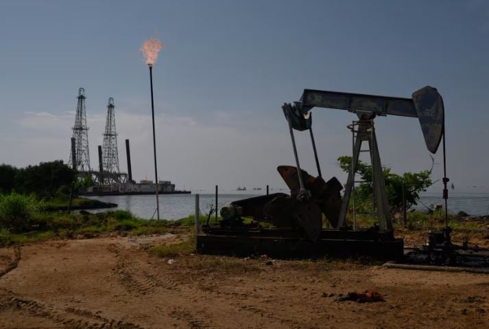 Trump pretendon marrëveshje me Venezuelën për 65 miliardë fuçi naftë