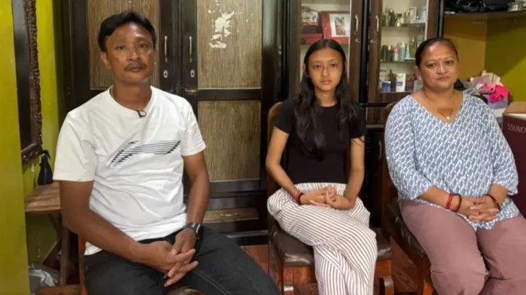 “Shpëtuam në 10 sekondat e fundit”/ Rrëfimi i nxënëses që i mbijetoi përmbytjes në Nepal
