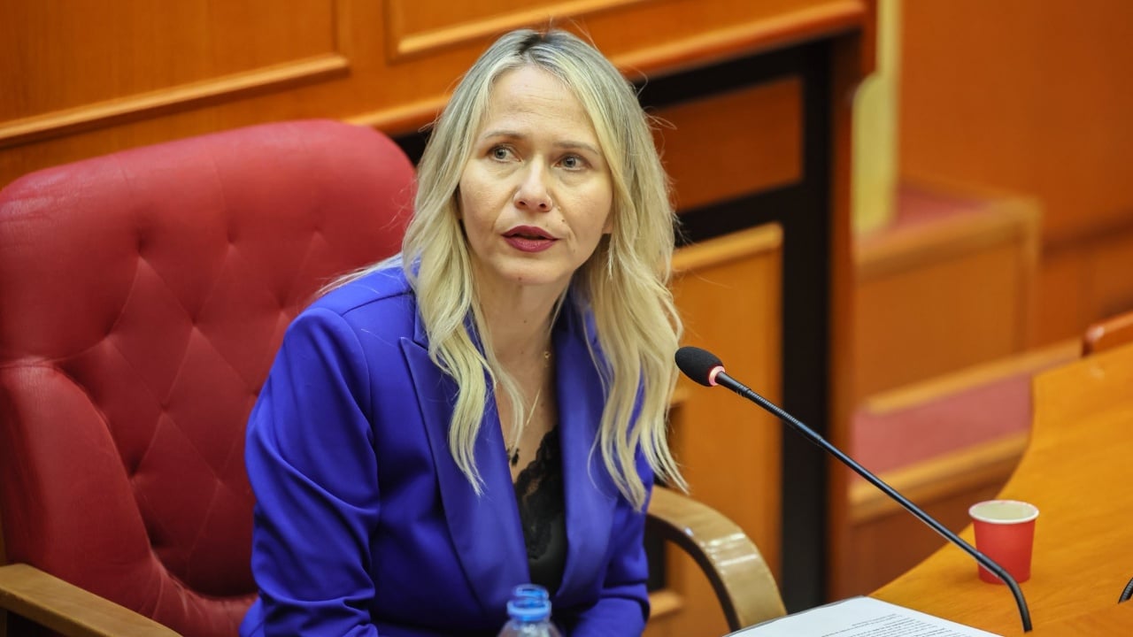 Anuela Ristani largohet nga Bashkia e Tiranës pasi Veliaj i hoqi kompetencat