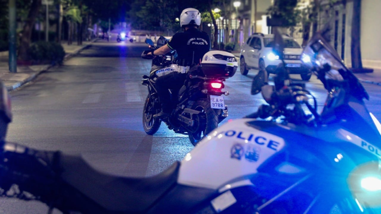 Foshnjë e pajetë në valixhe në Athinë, nën hetim një apartament me qira në Kypseli