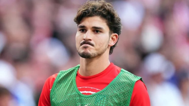 Julian Alvarez qëndron te Atletico Madrid, shuhet pista Barcelona në fund të merkatos