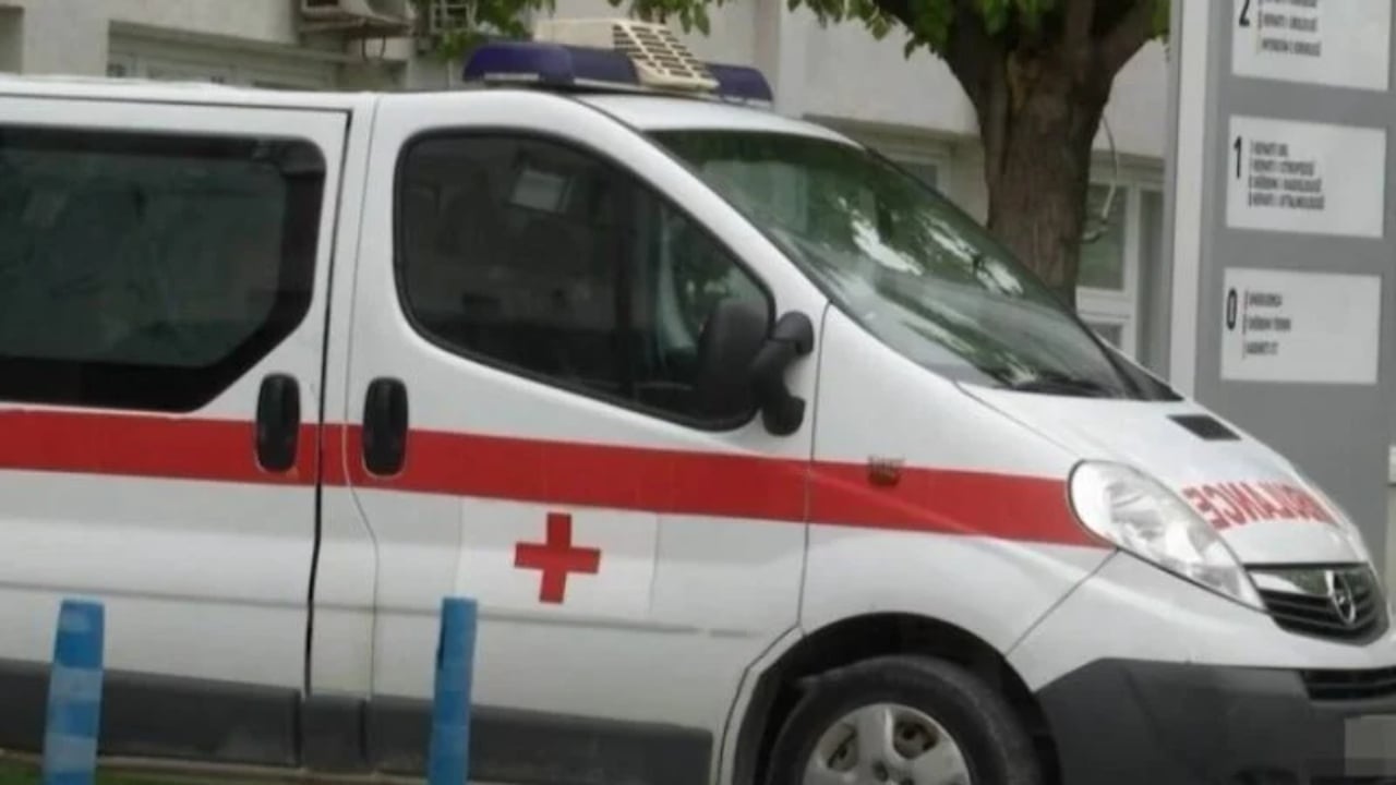 Vdekja e 36-vjeçares shtatzënë në rrugë për mjekim, nën hetim 3 mjekë të maternitetit të Pogradecit