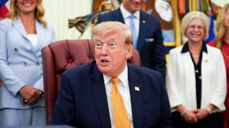 Trump pretendon goditje të rëndë ndaj Iranit dhe kërcënon me sulme të tjera