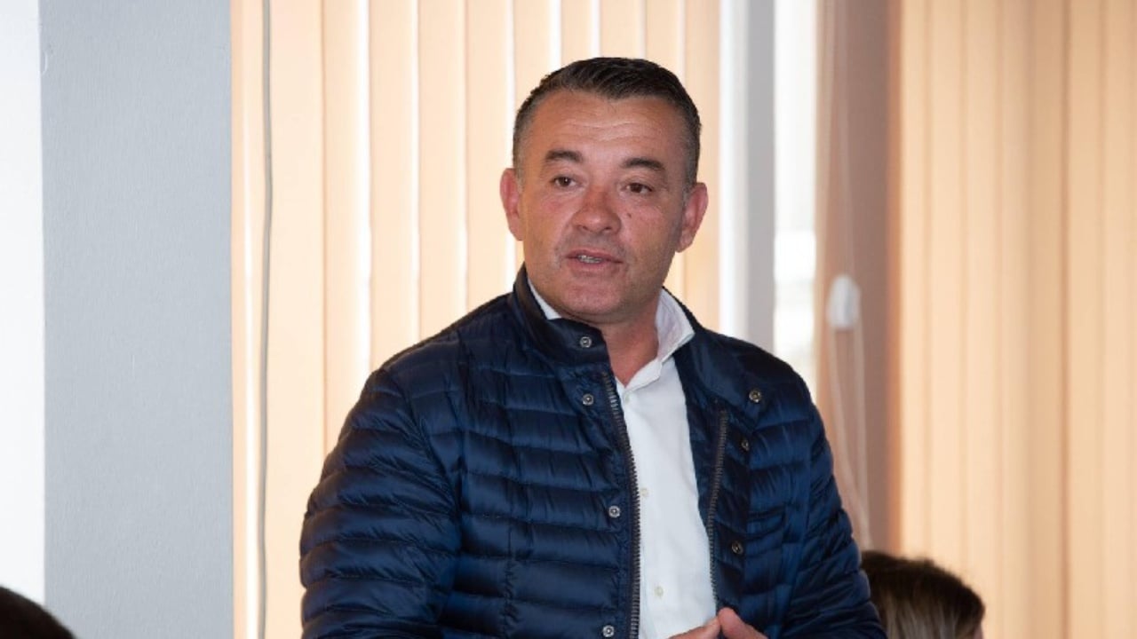 Kërcënim me 5 mln euro ndaj Vasil Bedinajt në Orikum, policia vë në pranga dy persona
